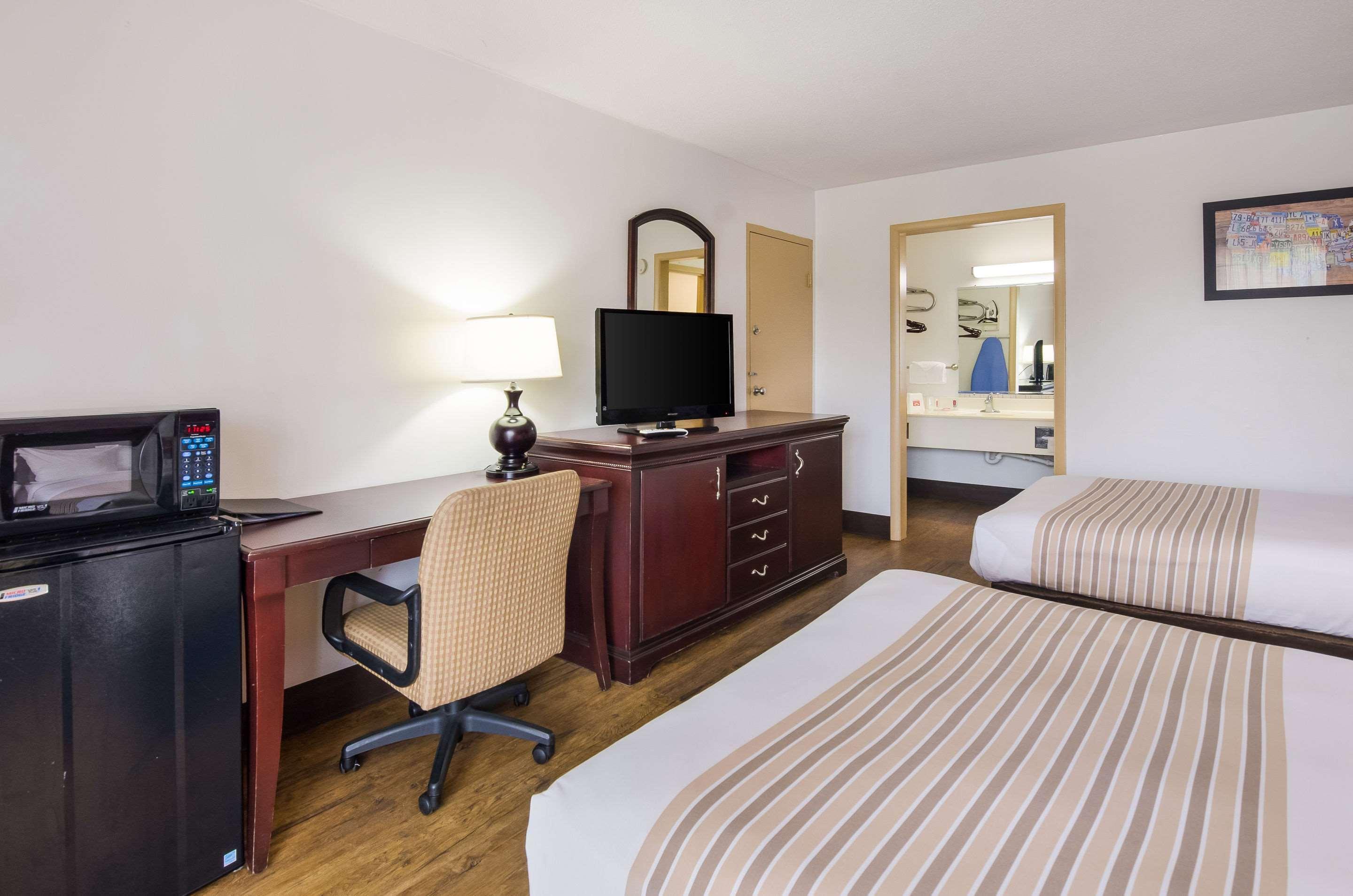 Econo Lodge Marion I-81 Eksteriør billede
