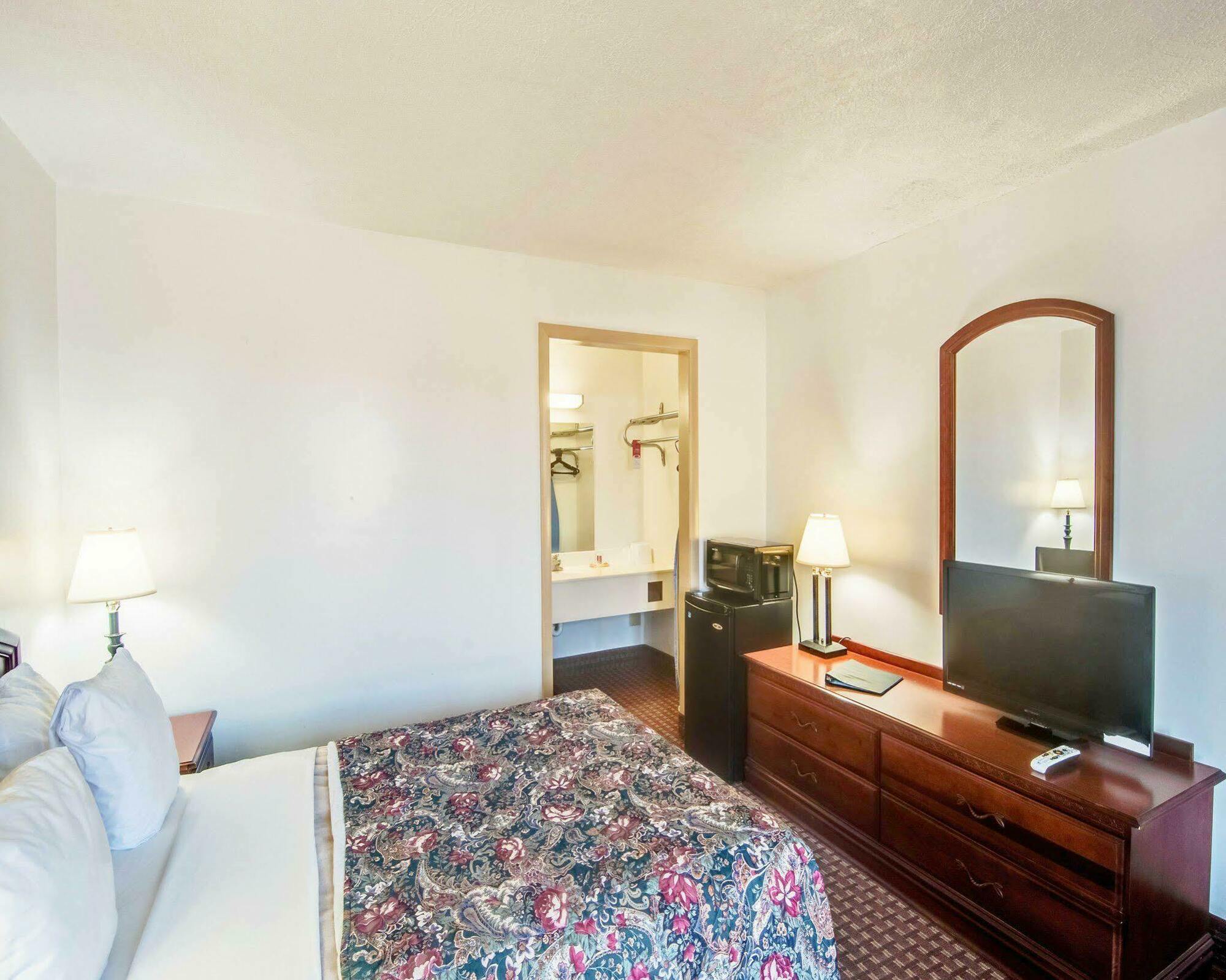 Econo Lodge Marion I-81 Eksteriør billede